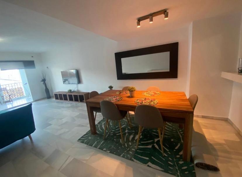 Appartement Apartament à Marbellac Extérieur photo