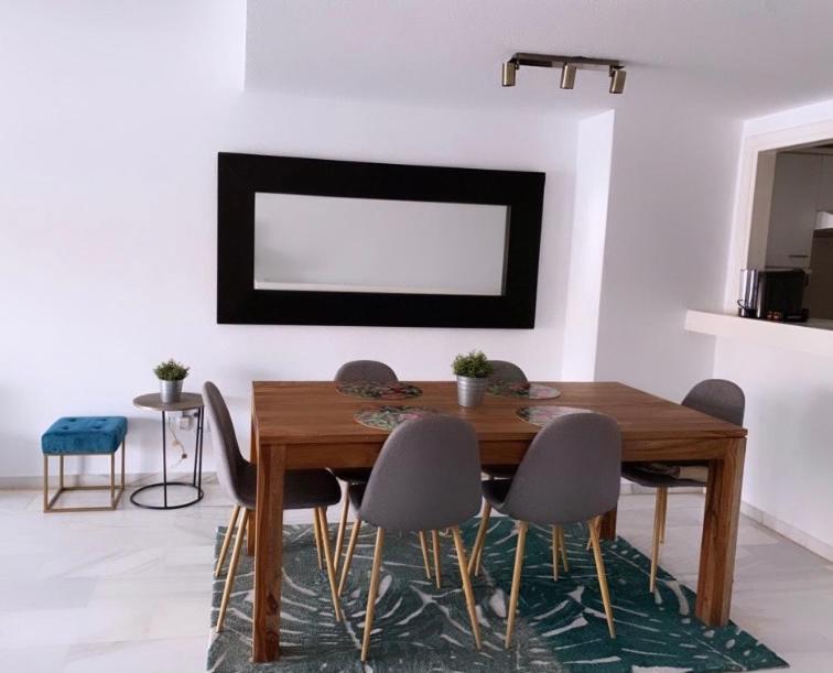 Appartement Apartament à Marbellac Extérieur photo